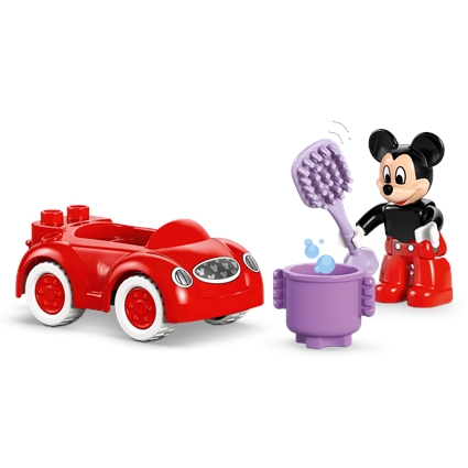 A Casa do Mickey Mouse com Carro
