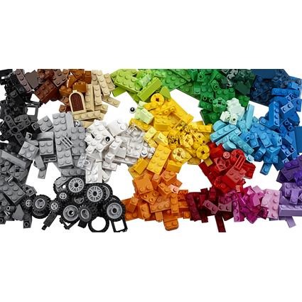 LEGO Medium Creative Brick Box