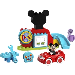A Casa do Mickey Mouse com Carro