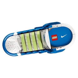 Nike Dunk x LEGO